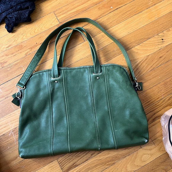 Beracamy Leather Crossbody Bag - Picture 1 of 9